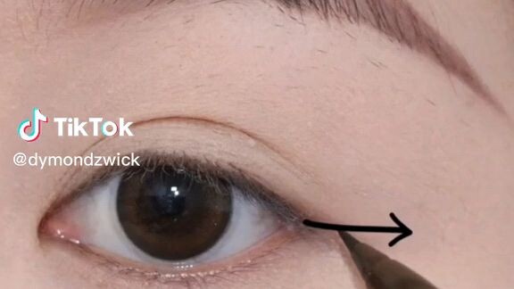 eyeliner tutorial
