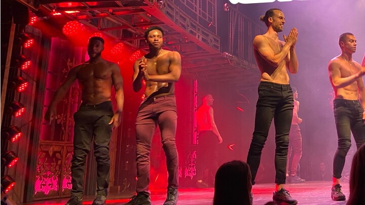 ประสบการณ์ครั้งแรกกับ Magic Mike Live ในลอนดอน ทางเลือกแรกของการใช้เงินซื้อความสุข