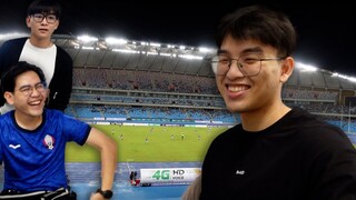 មើលបាល់ជាលើកដំបូងជាមួយ Creators | Football Vlog