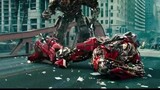 [Transformers] Phần nóng nhất của cả bộ phim, Optimus Prime đối đầu với kẻ thù tự nhiên, xé nát Mega