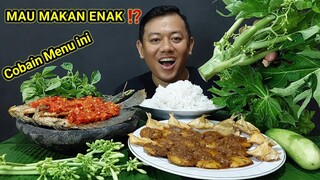 MUKBANG LALAPAN DAUN PEPAYA MENTAH BATANG PEPAYA MENTAH IKAN ASIN SAMBAL PEDAS SEMUR JENGKOL