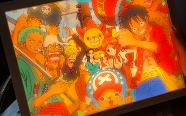 [One Piece] Gambar garis biasa, tapi saat lampunya dinyalakan, sungguh menakjubkan
