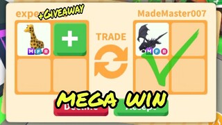 Getting Offers for a Mega Giraffe | Roblox Adopt me!