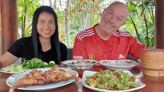 กินข้าวที่สวนหลังบรรยากาศฝนหยุดตก Yummy Meal in the Garden