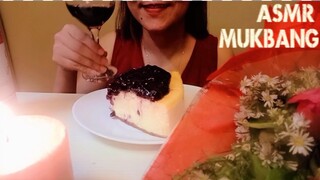 ASMR MUKBANG VALENTINE'S DAY CELEBRATION💗 STARBUCKS BLUEBERRY CHEESECAKE🍰 & BAREFOOT SWEET RED WINE🍷