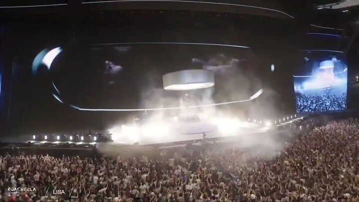 LISA COACHELLA 2025 WEEK 1