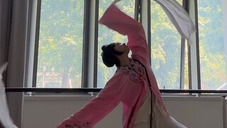 也玩一回中式卡点变装，舞蹈版。