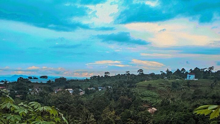 pemandangan jam 6 sore