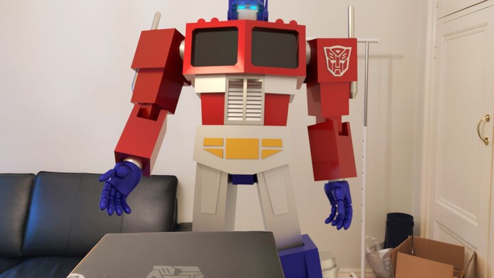 【ทรานส์ฟอร์มเมอร์ส】เซอร์ไพรส์วันเกิด: Optimus Prime มอบของขวัญวันเกิดให้คุณ