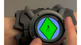 Are there any domestic manufacturers who have obtained the copyright and made an omnitrix? The mecha