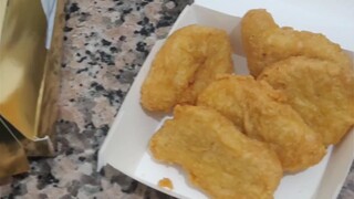 麦乐鸡侠没碰到，碰到了甜酸酱侠