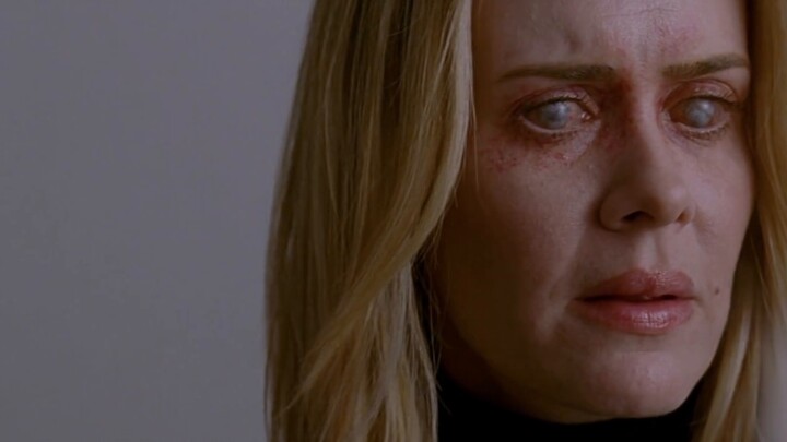 [American Horror Story Can Actually Be Very Funny]: Banana Sister Became Blind and Aphasic
