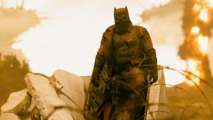 蝙蝠侠你穿了战衣为啥还要穿外套