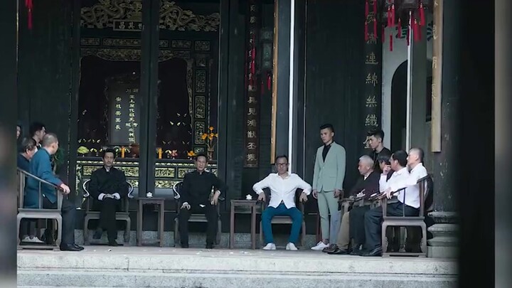 连任4届村主任，你能想象到，他是毒枭头头吗