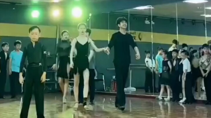 #王崇墨李茉晗  拉练原声版