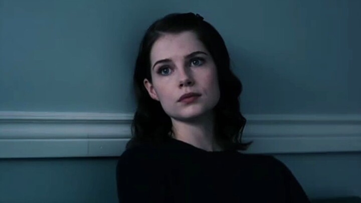 The Blackcoat's Daughter (2015)