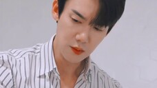 Bố thực sự là một người vợ và nô lệ hoàn hảo ~ Maomao ngay lập tức sắp xếp nó bằng một ánh mắt, thật