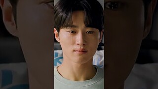 This scene broke my heart😭💔 #kdrama #shorts #lovelyrunner #sad #byeonwooseok #ytshorts