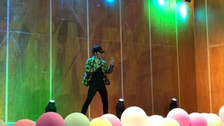 Zhang Yixing Honey Dance Cover (Welcome Party)