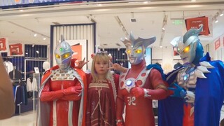 Metode tinju kosmik mengumpulkan dua pon keringat di Pameran Komik Alpha Armor Mall