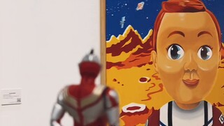 Hướng dẫn bé từng bước cách mang đồ chơi khi đi du lịch. Vlog du lịch của Ultraman Tiga
