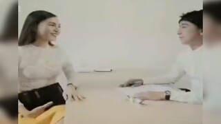 Lần đầu đi đăng ký kết hôn còn bỡ ngỡ