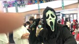 A ghost face is at the comic exhibition~