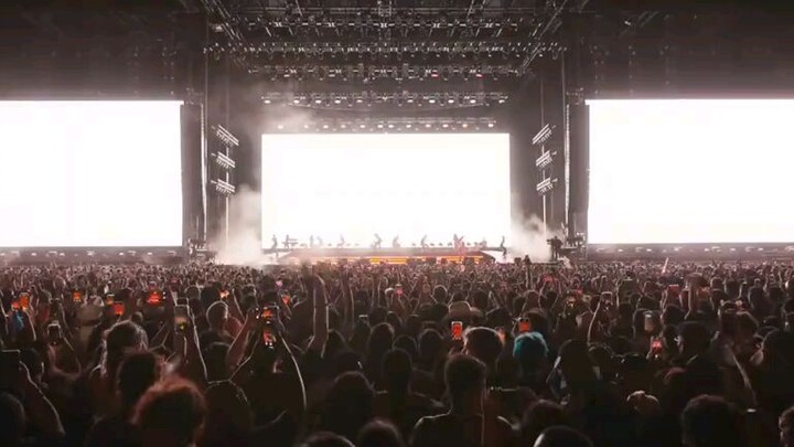 JENNIE - LIKE JENNIE (Coachella ver)
