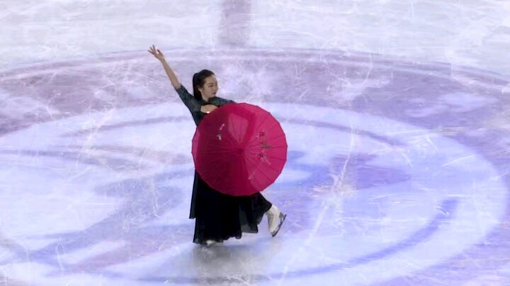 Ice dance at the opening ceremony of Harbin Institute of Physical Education Ice Sports Games