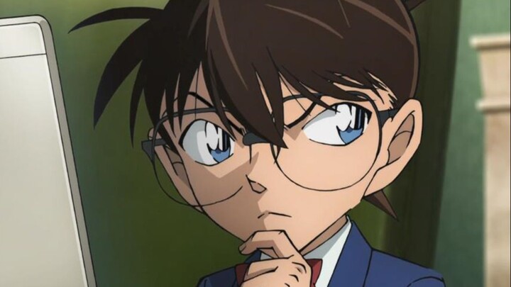 [ Detective Conan ] What is she doing? Is she trying to be funny? She is totally unhelpful and accom