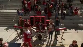 GLEE - Stereo Hearts (Performance)