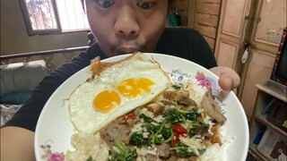 กะเพราหมูกรอบ!!! ร้านข้างทางร้านแถวบ้านนี้และอร่อย streetfood  MRพาหิวChannel