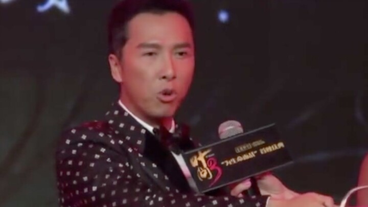 甄子丹：张晋为了加薪，拿着八斩刀满影棚追着我砍！！！