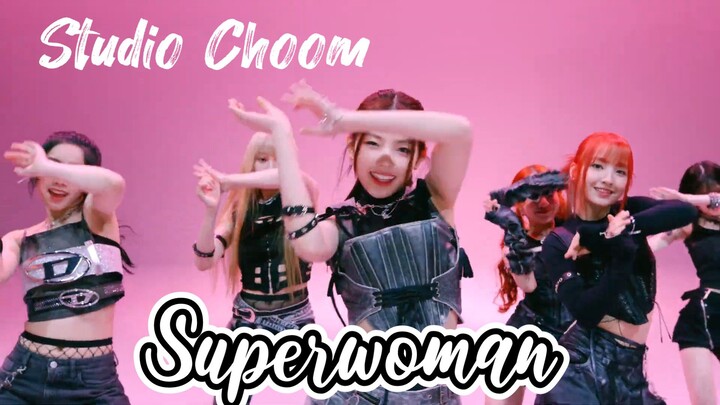 Superwoman Studio Choom - UNIS