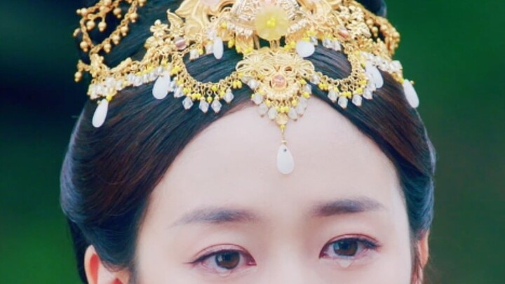 Some people appear to be evil black fairies, but secretly grow up to be little princesses who should