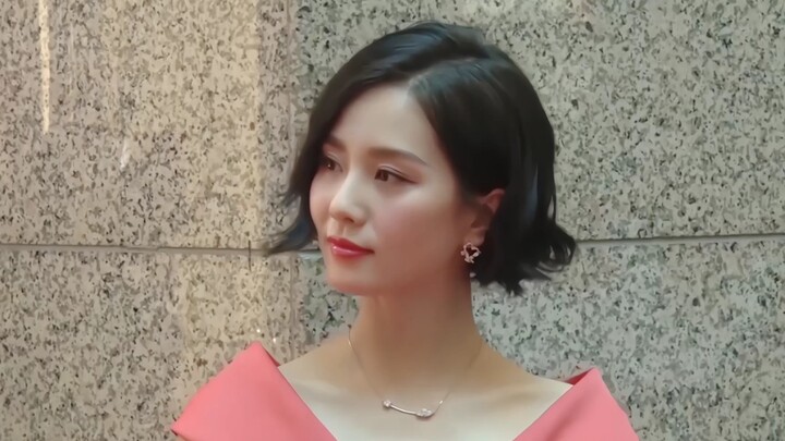 The rich daughter in the novel looks like Liu Shishi, with an elegant temperament and a high-end bea