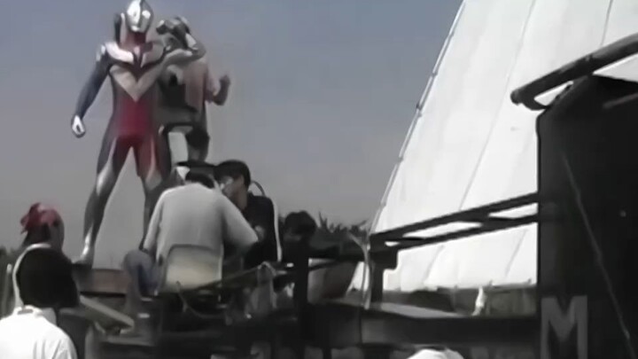 1996 Ultraman Tiga quay phim hậu trường!