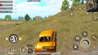 PUBG Mobile _ Trà Trộn_ Cả Đội Thót Tym Vì Xem Ân Solo Squads Lái Xe Lòng Vòng B