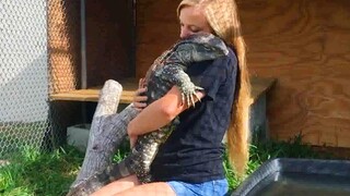 HUMAN AND ANIMALS Showing Love Make HEART Melting  - Cute Animals Video