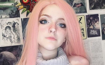 Cute little sister who likes to stick out her tongue (Cosplay collection)