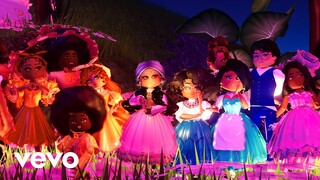 THE FAMILY MADRIGAL!!! ENCANTO -  ROBLOX Royale High Music Video