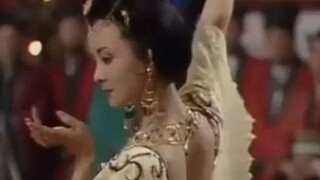 Tari pinggang hijau