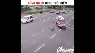 Đúng Người Đúng Thời Điểm