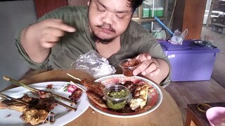 ข้าวเหนียวหมูปิ้ง  !!