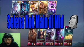 Selena Kok Main di Mid 🗿