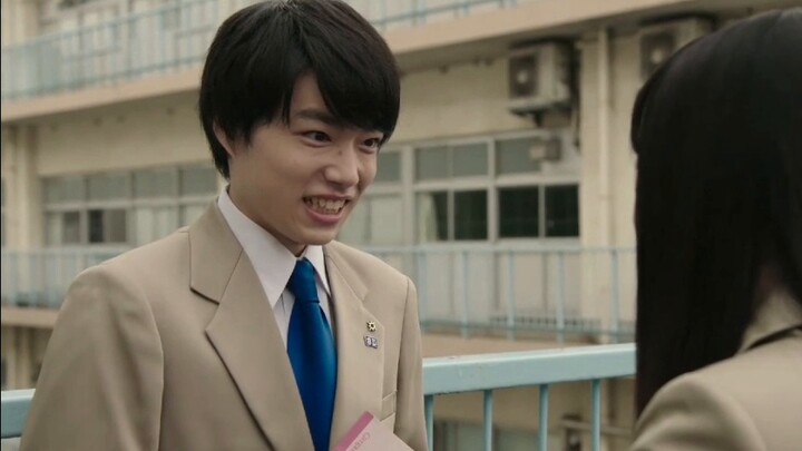 Gates heard that Tsukuyomi had a boyfriend, and gradually became murderous and took out the crimson 