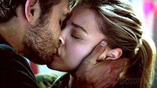 Chloe Grace Moretz snogs the cutest alien | The 5th Wave | CLIP