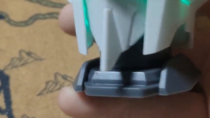 20 yuan for a genuine Bandai Gundam luminous head??!!! Z Gundam head with light luminous display plu