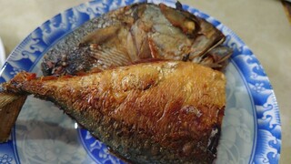 กับข้าวมื้อนี้มีแต่ใหญ่ๆ ปลาทูตัวใหญ่เบิ้ม ปูตัวใหญ่ อร่อย