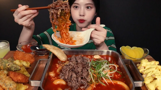 SUB) ! Beef Brisket Tteokbokki Mukbang Asmr